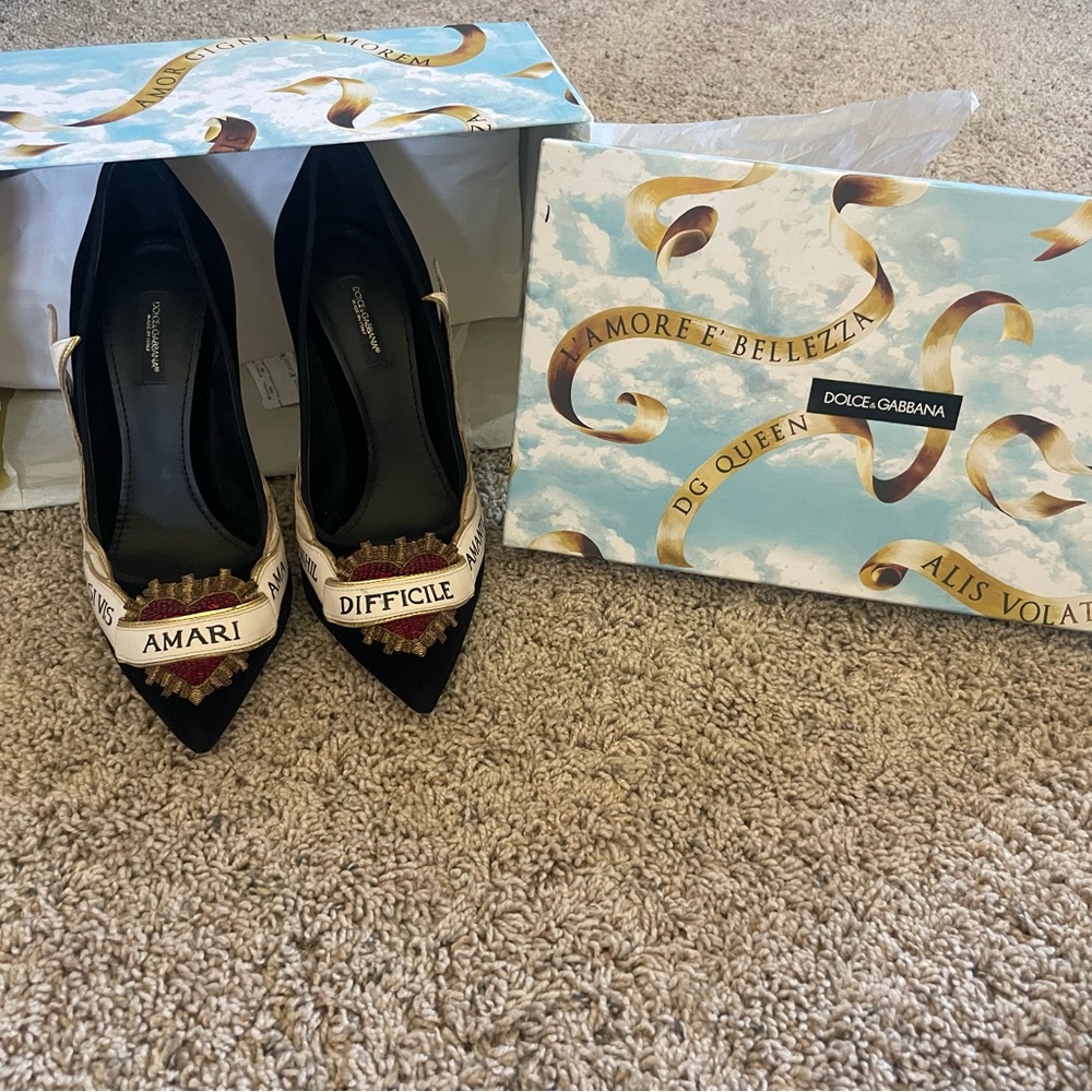 Dolce & Gabbana Black and Cream Velvet Heels